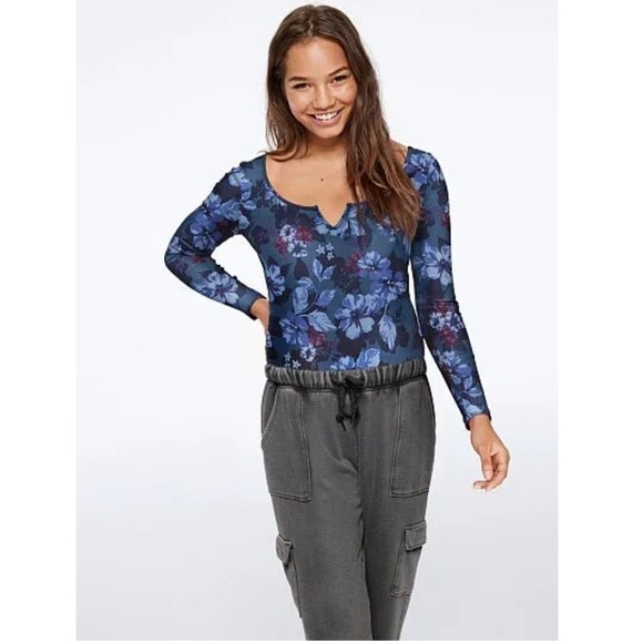 NWOT Victoria’s Secret PINK Long Sleeve Bodysuit - Picture 2 of 5